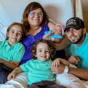 Meet your Posher, Lorali